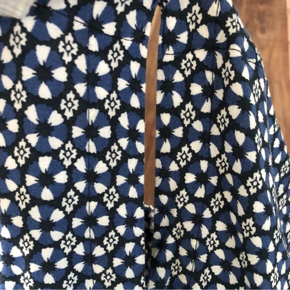 H&M Mini Circle Dress with Quarter-length Sleeves - Picture 4 of 10